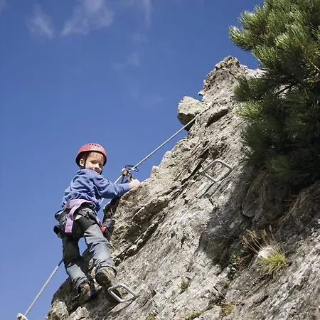 公寓 兰德豪斯梅尔酒店 *